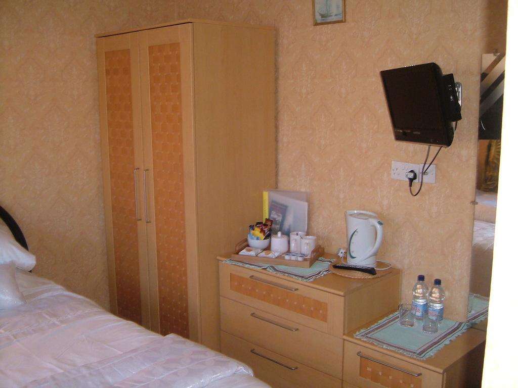 Tremains Guest House บริดจ์เอนด์ ห้อง รูปภาพ